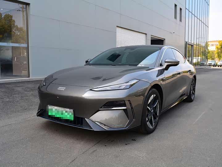 Фото 1 - Geely Galaxy E8