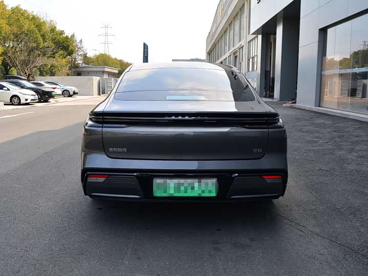 Фото 5 - Geely Galaxy E8