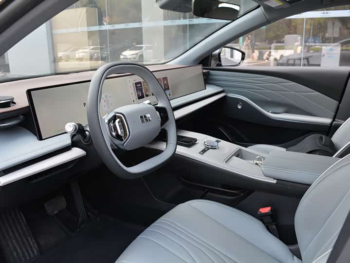 Фото 6 - Geely Galaxy E8