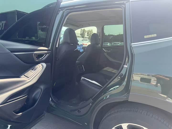 Photo 5 - Subaru Forester