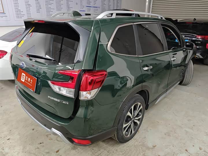 Photo 9 - Subaru Forester