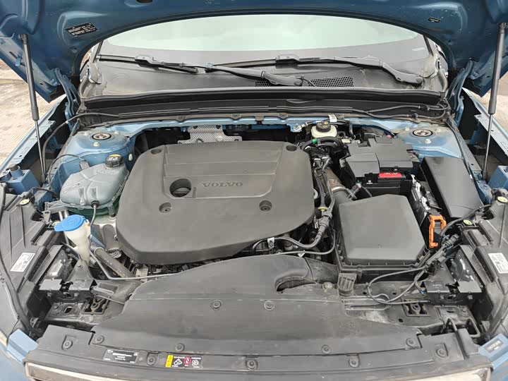 Фото 5 - Volvo XC40