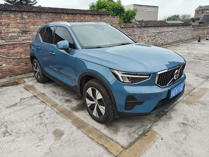 Фото 6 - Volvo XC40