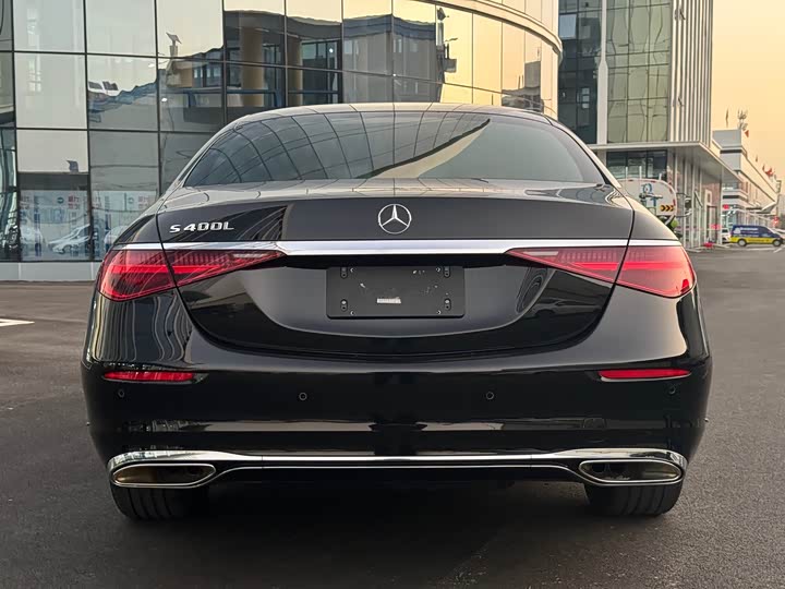 Фото 4 - Mercedes-Benz S-Class