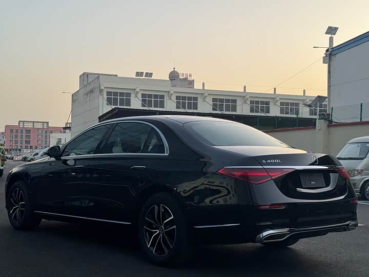 Фото 6 - Mercedes-Benz S-Class