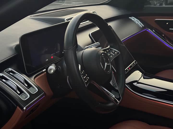 Фото 9 - Mercedes-Benz S-Class