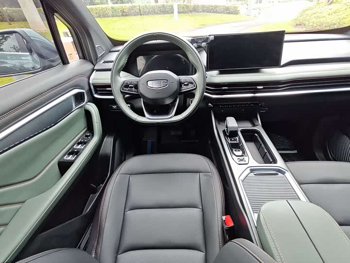 Фото 5 - Geely Okavango L