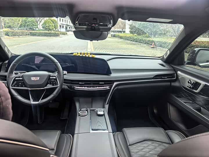 Фото 8 - Cadillac CT6