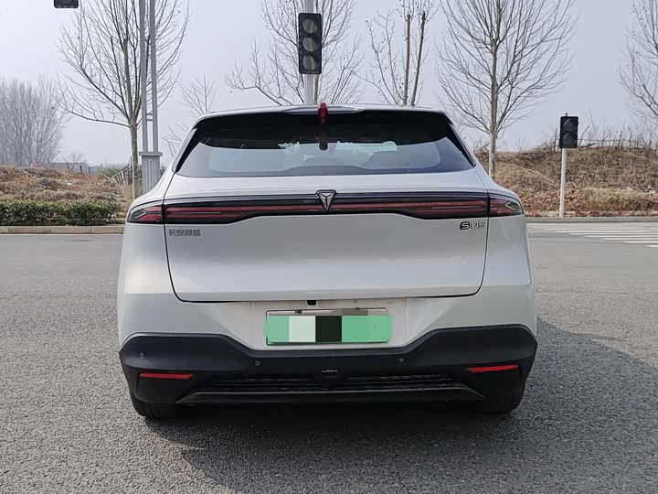 Фото 8 - Changan Deepal S05