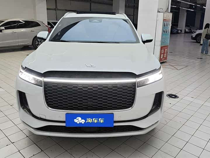 Фото 2 - LiXiang One