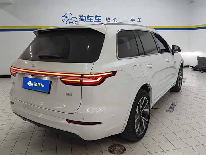 Фото 3 - LiXiang One