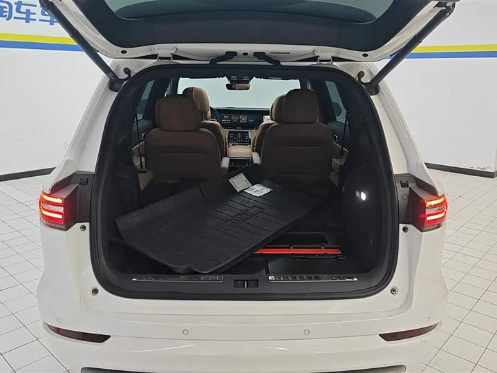 Фото 4 - LiXiang One