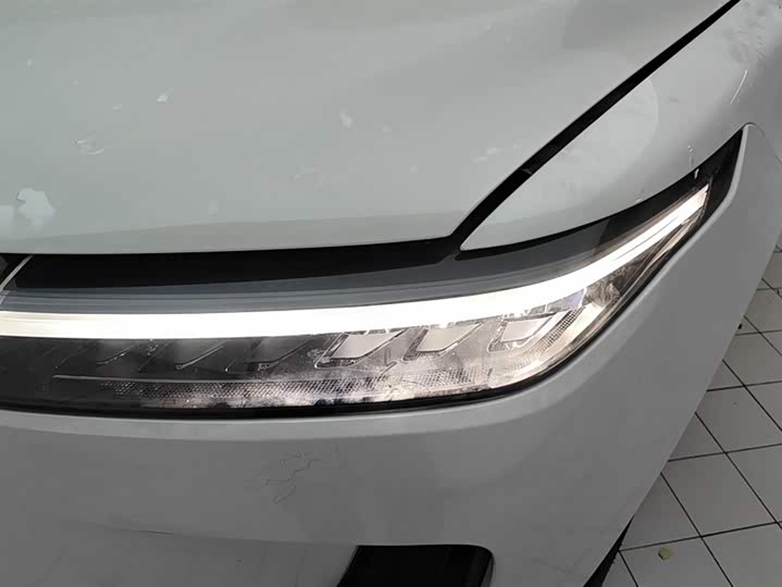 Фото 5 - LiXiang One