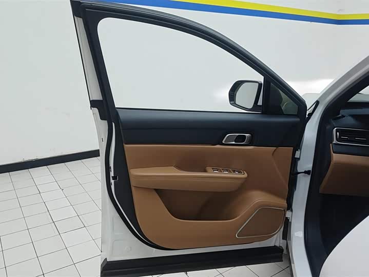 Фото 7 - LiXiang One