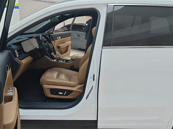 Фото 9 - LiXiang One