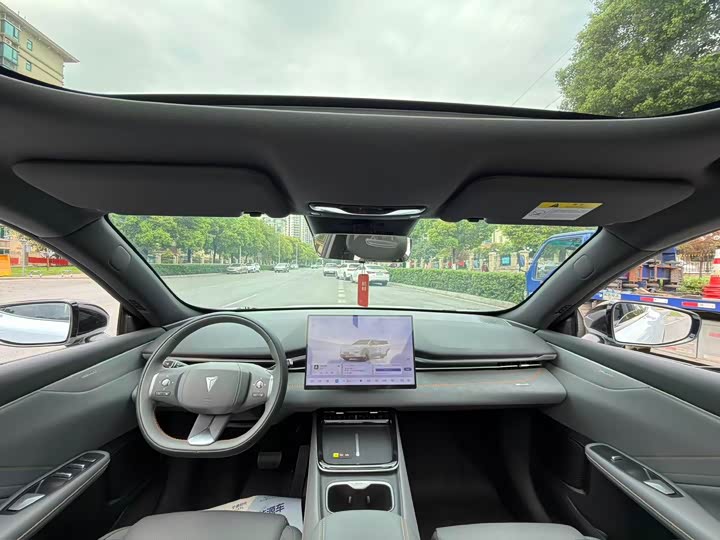 Фото 8 - Changan Deepal S05