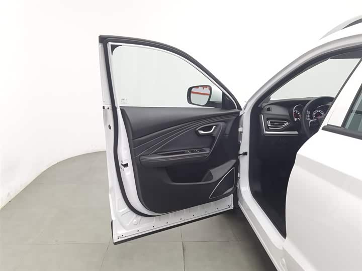 Photo 8 - Jetour X70M