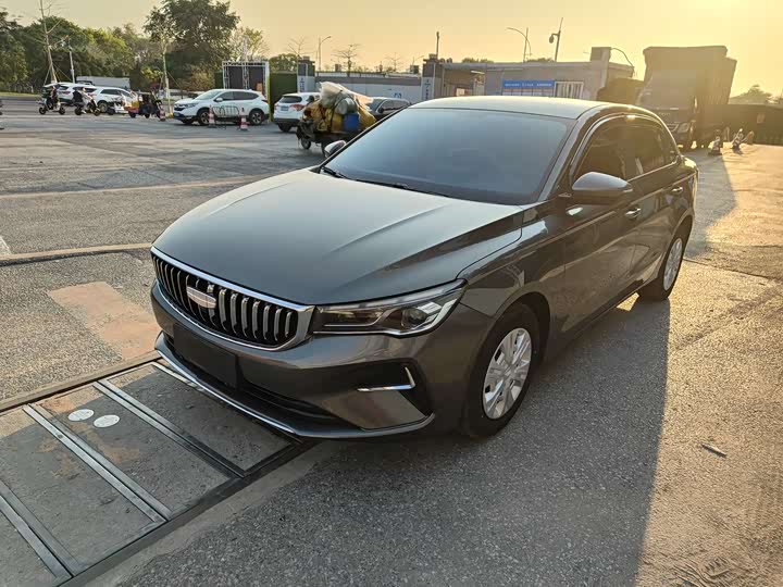 Фото 1 - Geely Emgrand