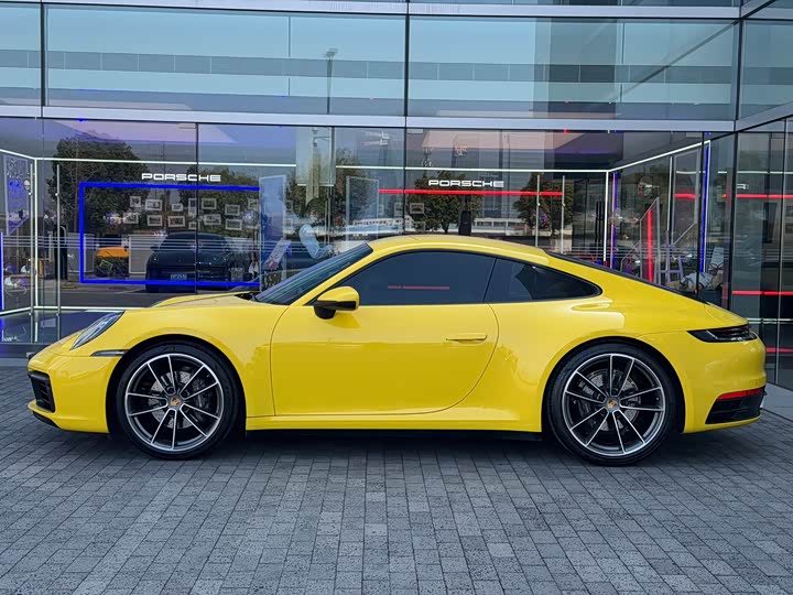 Фото 2 - Porsche 911