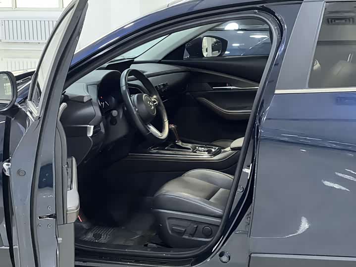 Фото 5 - Mazda CX-30