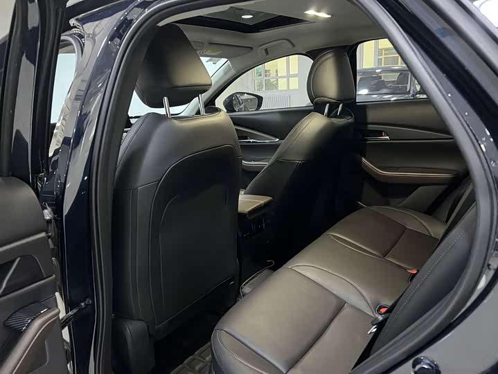 Фото 7 - Mazda CX-30