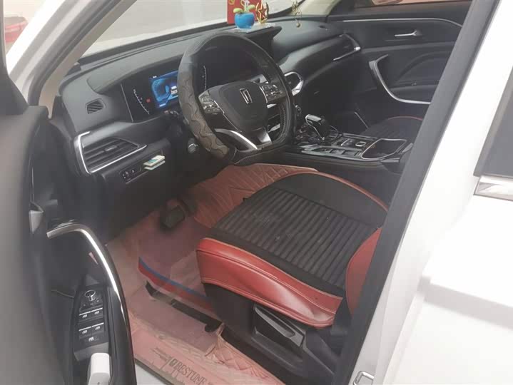 Фото 9 - Bestune T77