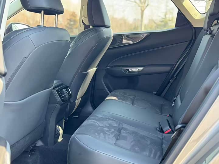 Фото 7 - Lexus NX