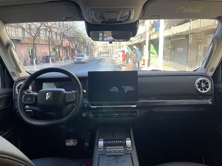 Фото 8 - Tank 300