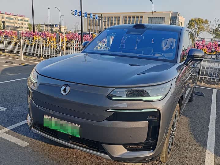 Фото 1 - Denza N9