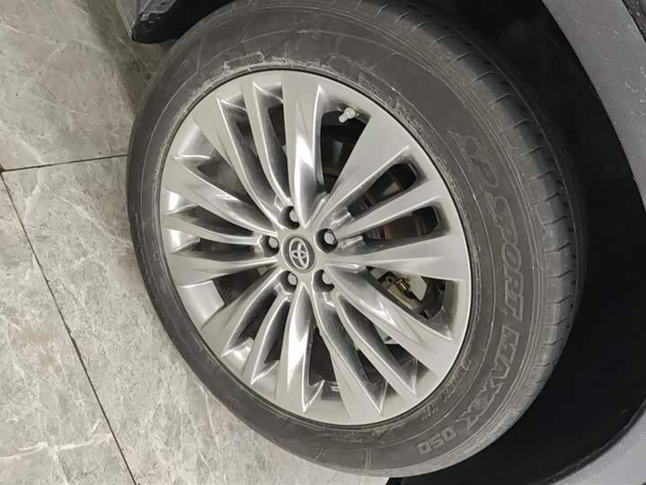 Photo 6 - Toyota Highlander