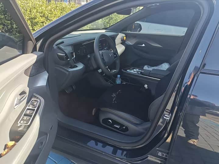 Photo 3 - BAIC Arcfox Alpha S