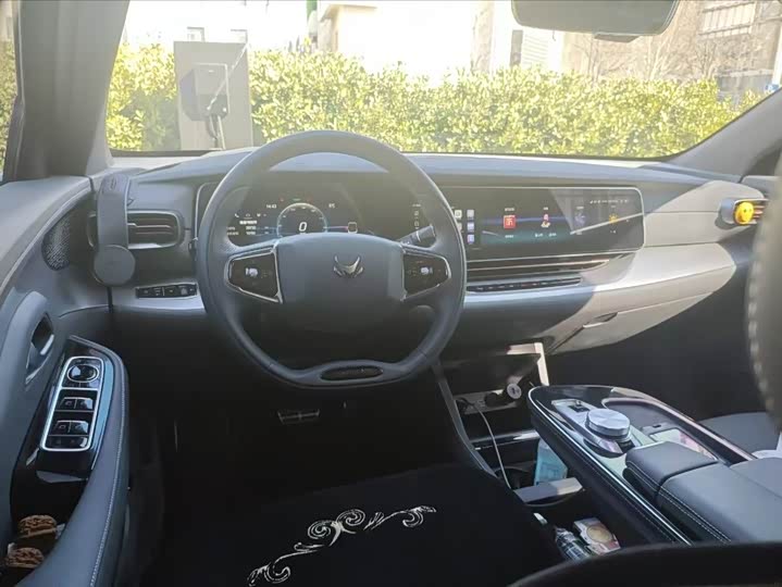 Photo 5 - BAIC Arcfox Alpha S