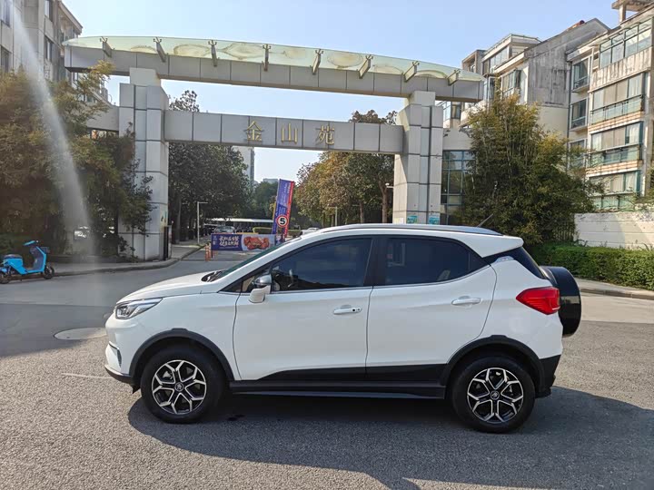 Photo 3 - BYD Yuan Pro