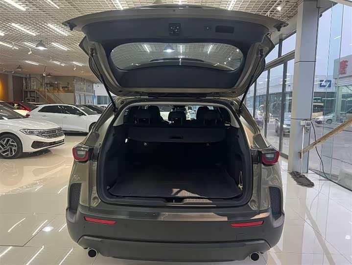 Фото 8 - Mazda CX-50