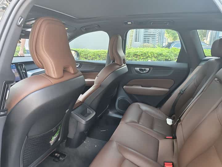 Фото 5 - Volvo XC60