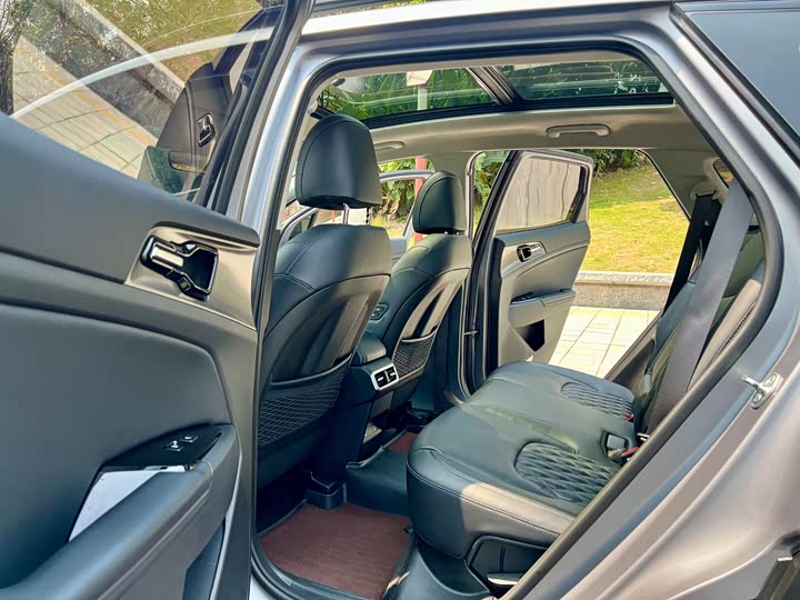 Kia Sportage 2023 2023款 2.0T 两驱旗舰版