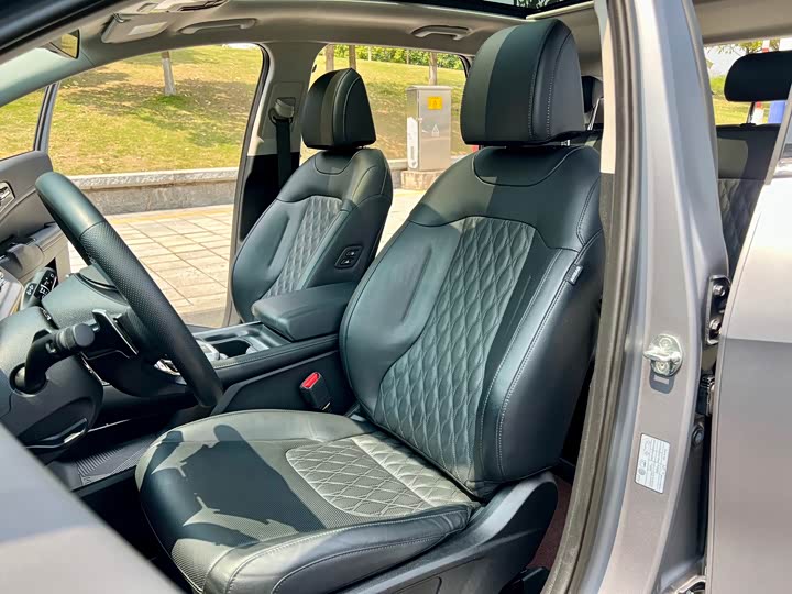 Kia Sportage 2023 2023款 2.0T 两驱旗舰版