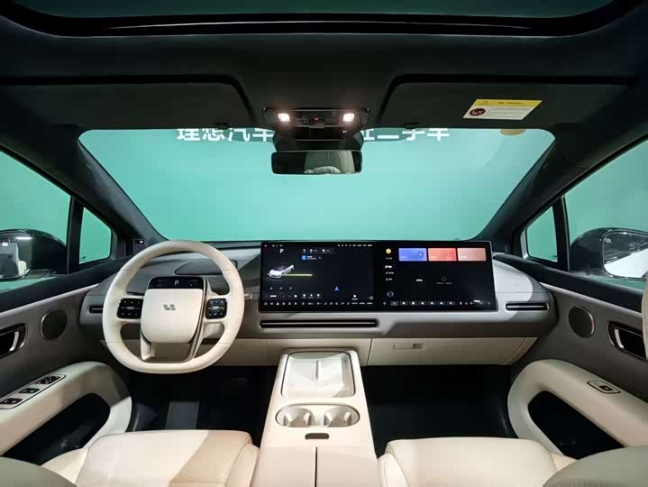 Фото 6 - LiXiang i6