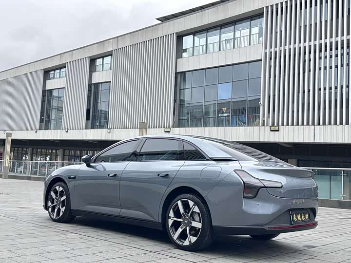 Фото 8 - XPeng Mona M03