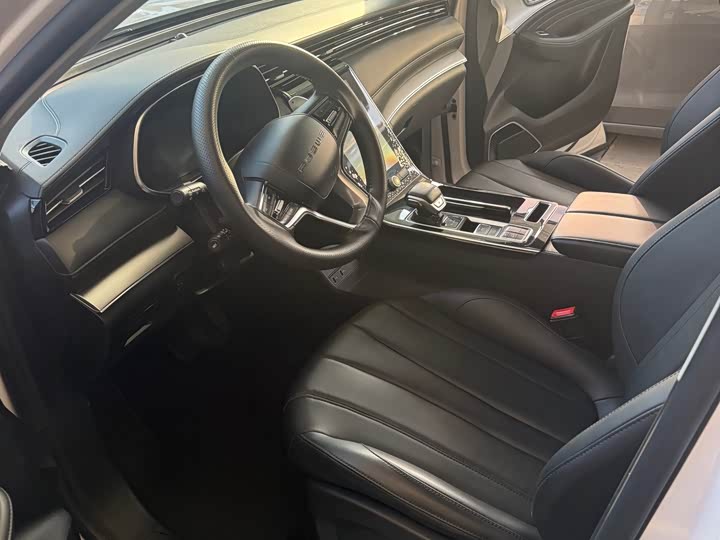 Фото 4 - Roewe RX5 Max