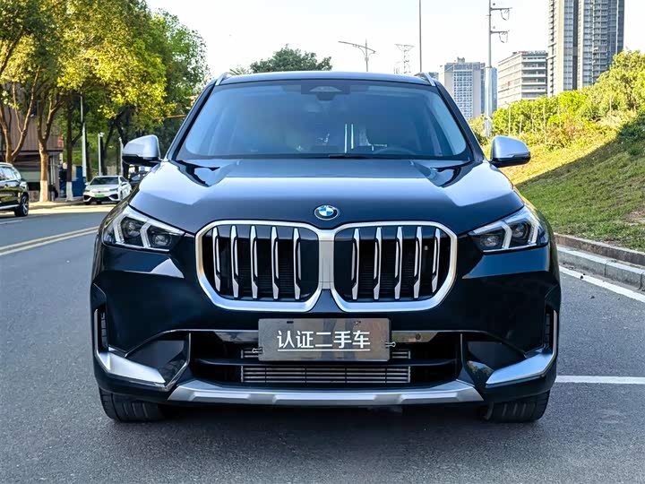 Фото 2 - BMW X1