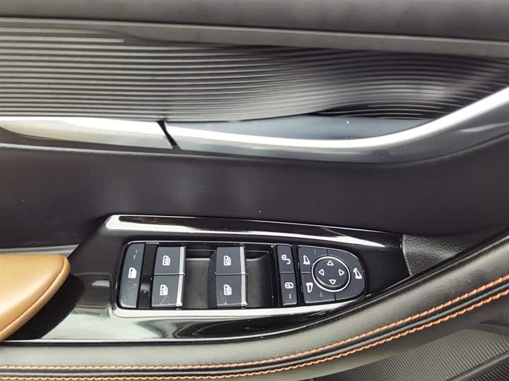 Фото 9 - BYD Song Plus