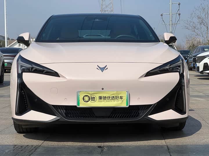 Фото 2 - BAIC Arcfox Alpha S5