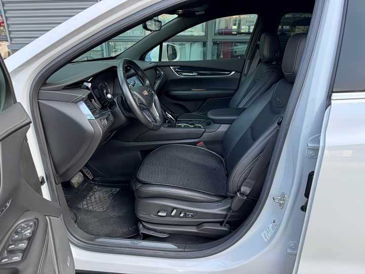 Фото 5 - Cadillac XT5