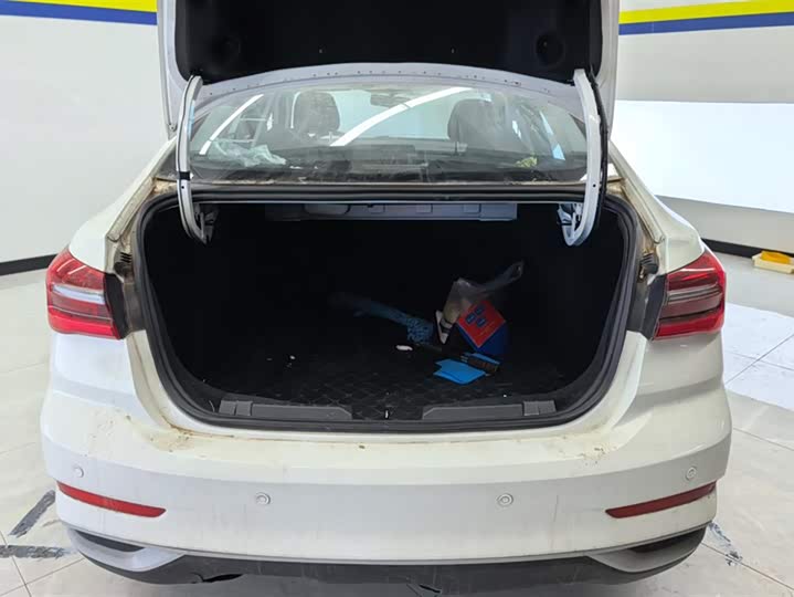 Фото 4 - Ford Escort