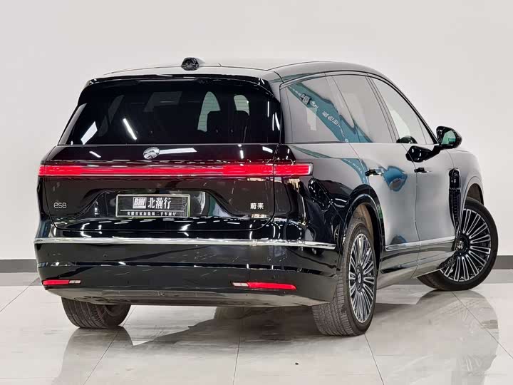 Фото 4 - Nio ES8