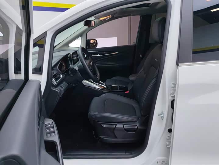 Фото 9 - Maxus G50