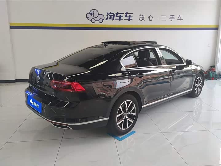 Photo 3 - Volkswagen Magotan