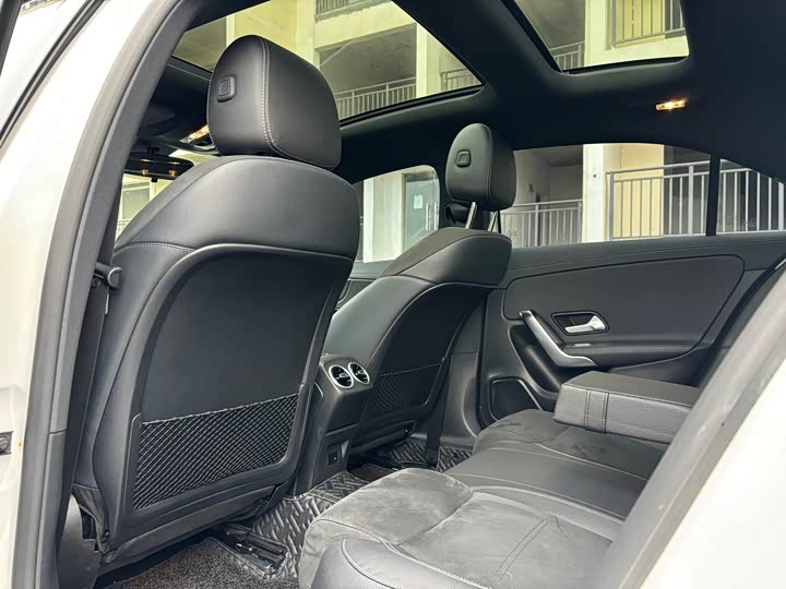 Фото 5 - Mercedes-Benz A-Class