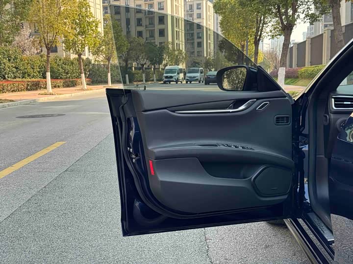 Фото 6 - Maserati Ghibli